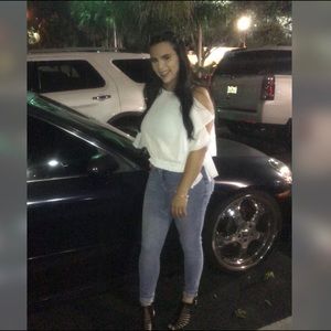 Meet your Posher, Elizabeth